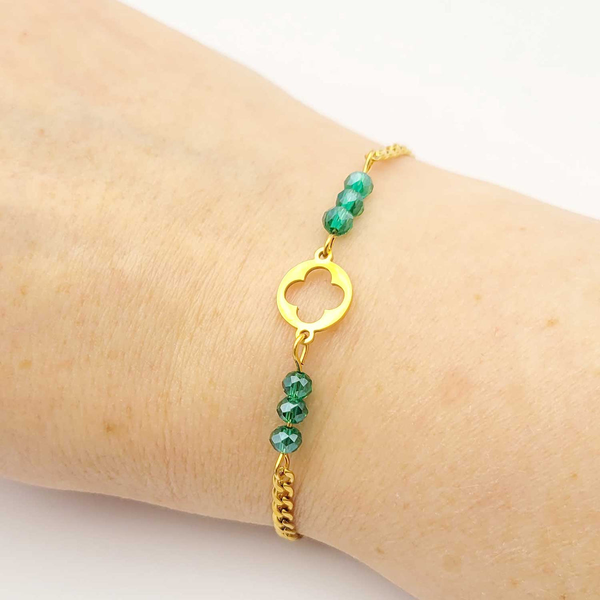Bracelet Inox trèfle vert dore- Une bonne amie est aussi précieuse et  difficile à trouver qu'un trèfle à 4 feuilles